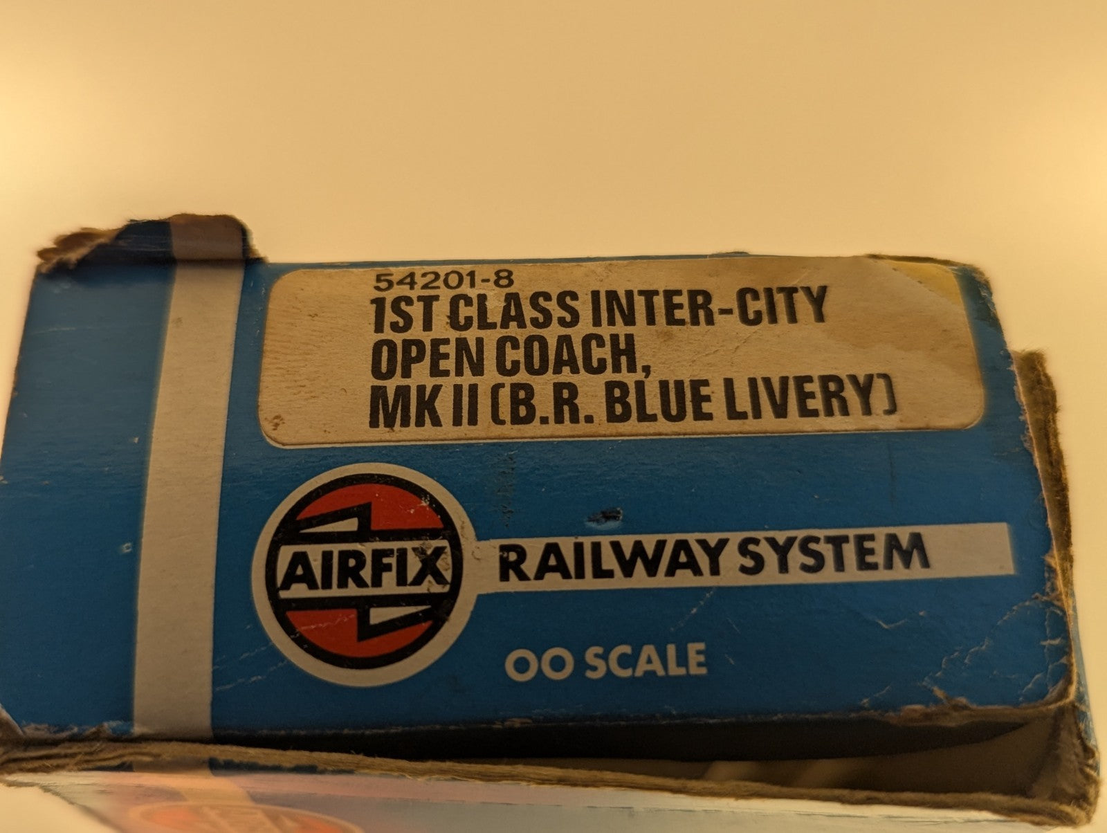 Airfix InterCity Mk2D First Open Coach E3170 OO Gauge - Boxed