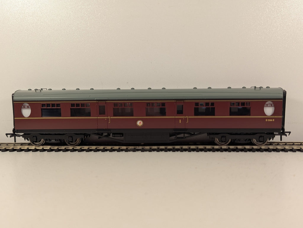 Bachmann OO Gauge Thompson CK Composite Corridor Coach Passenger Coach E1266E