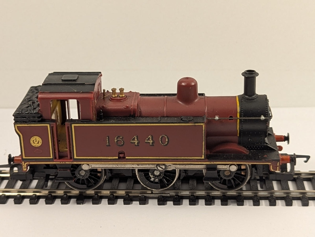 Hornby OO Gauge LMS Class 3F Jinty 0-6-0T Maroon