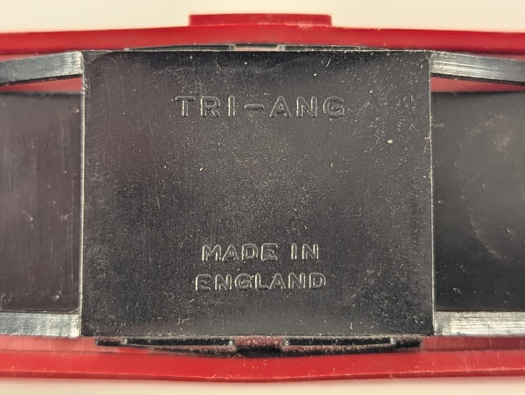 Tri-ang R21 OO/HO Gauge Passenger Coach M7071 – Blood & Custard Livery