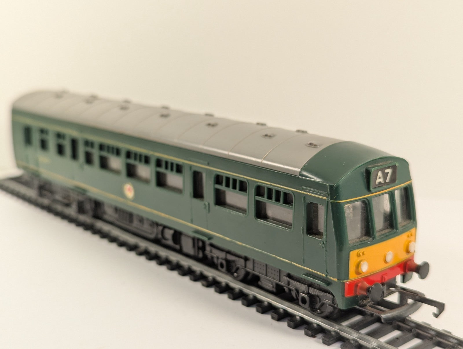 Tri-ang R157 OO Gauge Diesel Railcar Power Car Poor Runner