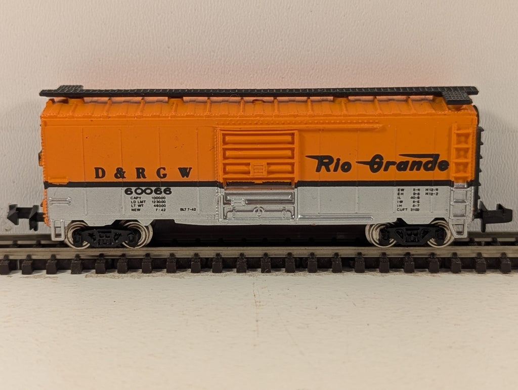 Bachmann N Gauge Denver & Rio Grande Western 40ft Box Car