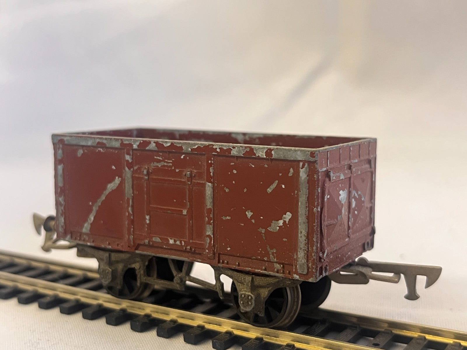 Graham Farish Diecast Mineral Wagon Red Oxide