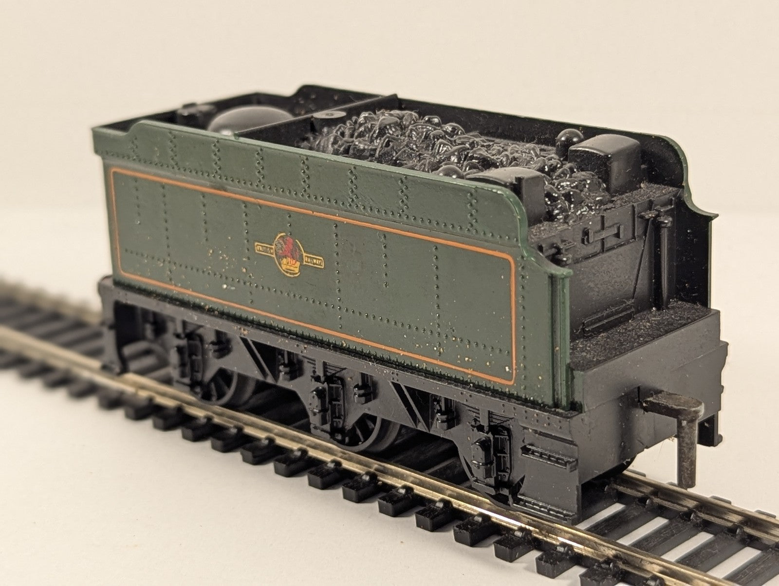 Tri-ang OO Gauge BR 6-Wheel Tender BR Green