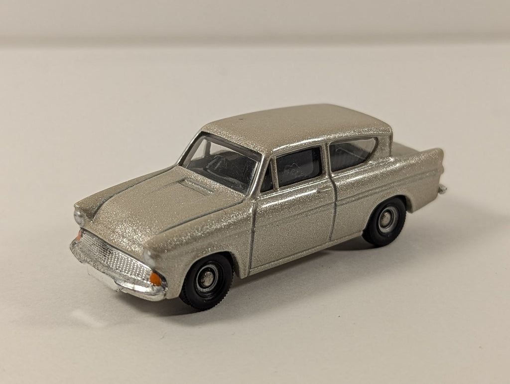 Corgi 1:76 / OO Gauge Ford Anglia 105E Die-cast Vehicle Silver