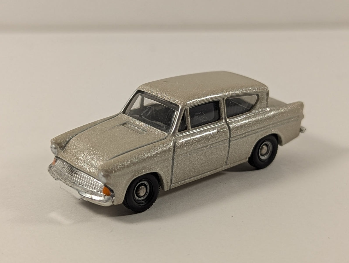 Corgi 1:76 / OO Gauge Ford Anglia 105E Die-cast Vehicle Silver