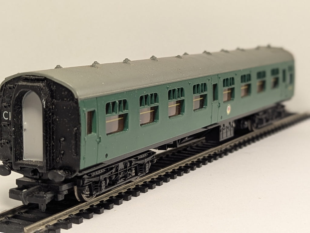 Mainline Railways OO Gauge Mark 1 SK Second Corridor Passenger Coach S25915