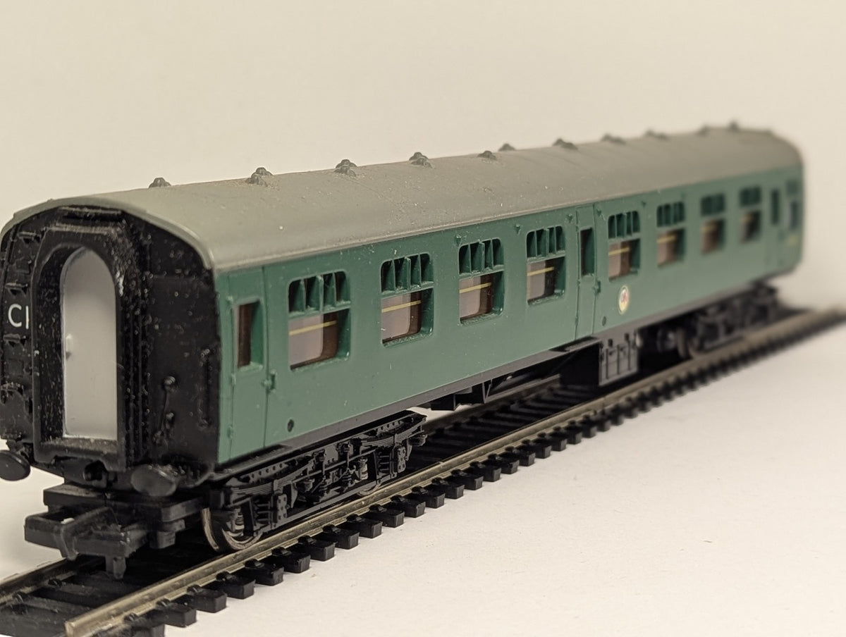 Mainline Railways OO Gauge Mark 1 SK Second Corridor Passenger Coach S25915