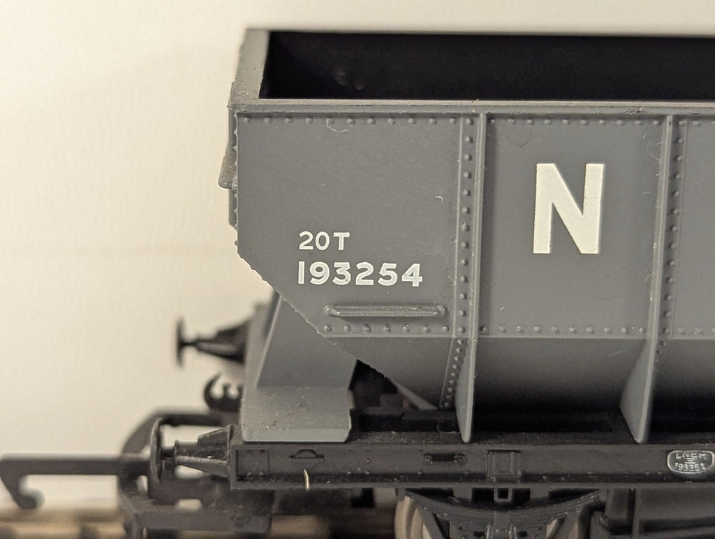 Bachmann OO Gauge LNER 20 Ton Steel Hopper Wagon Goods Wagon 193254 LNER Grey