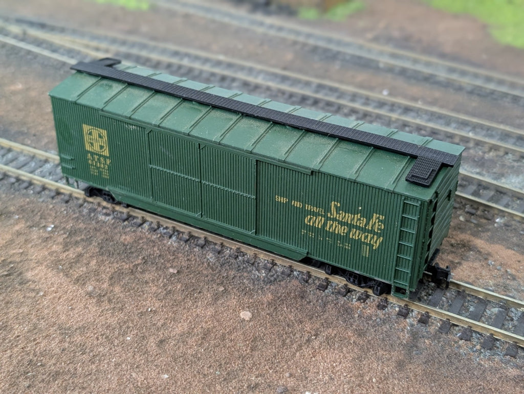 HO Scale AHM 5298 Double Door Box Car Santa Fe All The Way ATSF 67382 Green