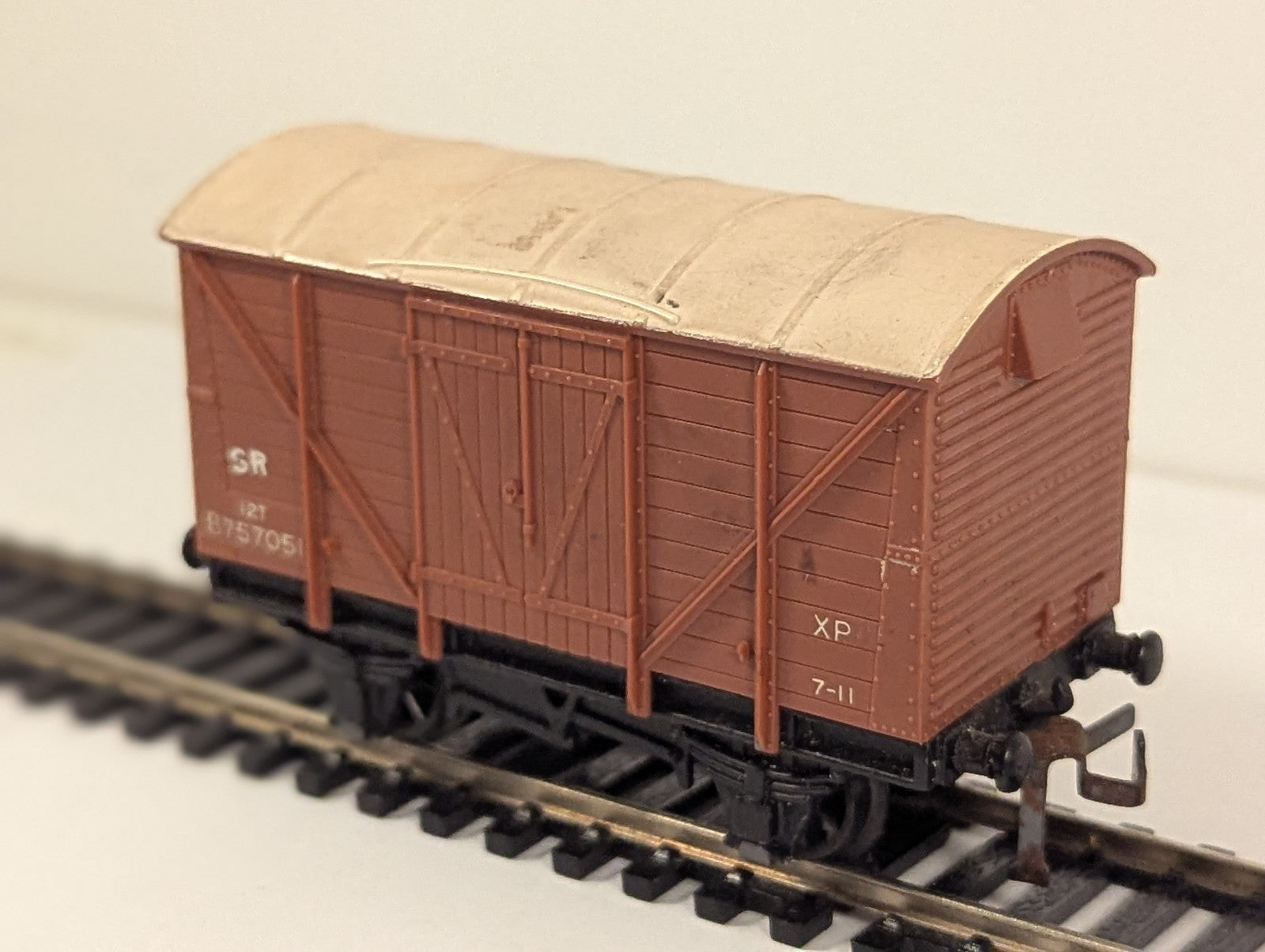 Hornby Dublo 12 Ton Ventilated Van OO Gauge