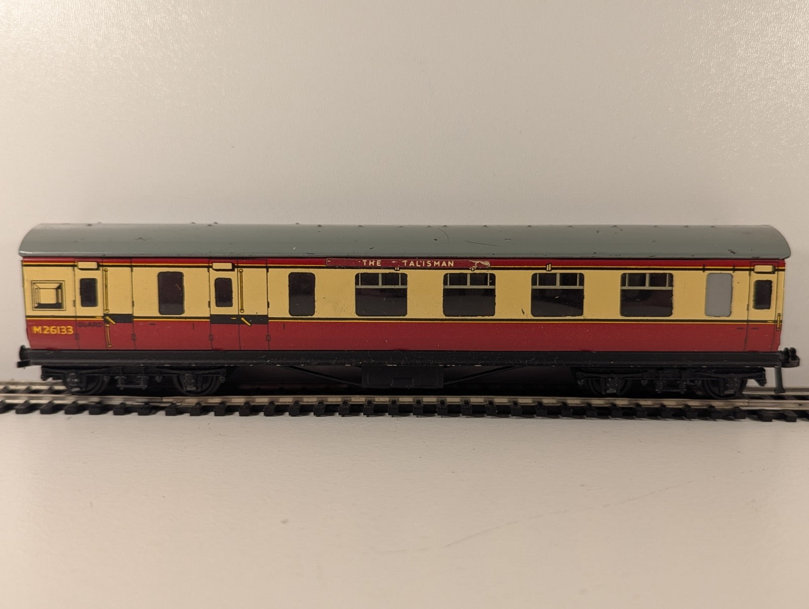 Hornby Dublo 32018 OO Gauge BR Stanier Brake Corridor Coach M26133