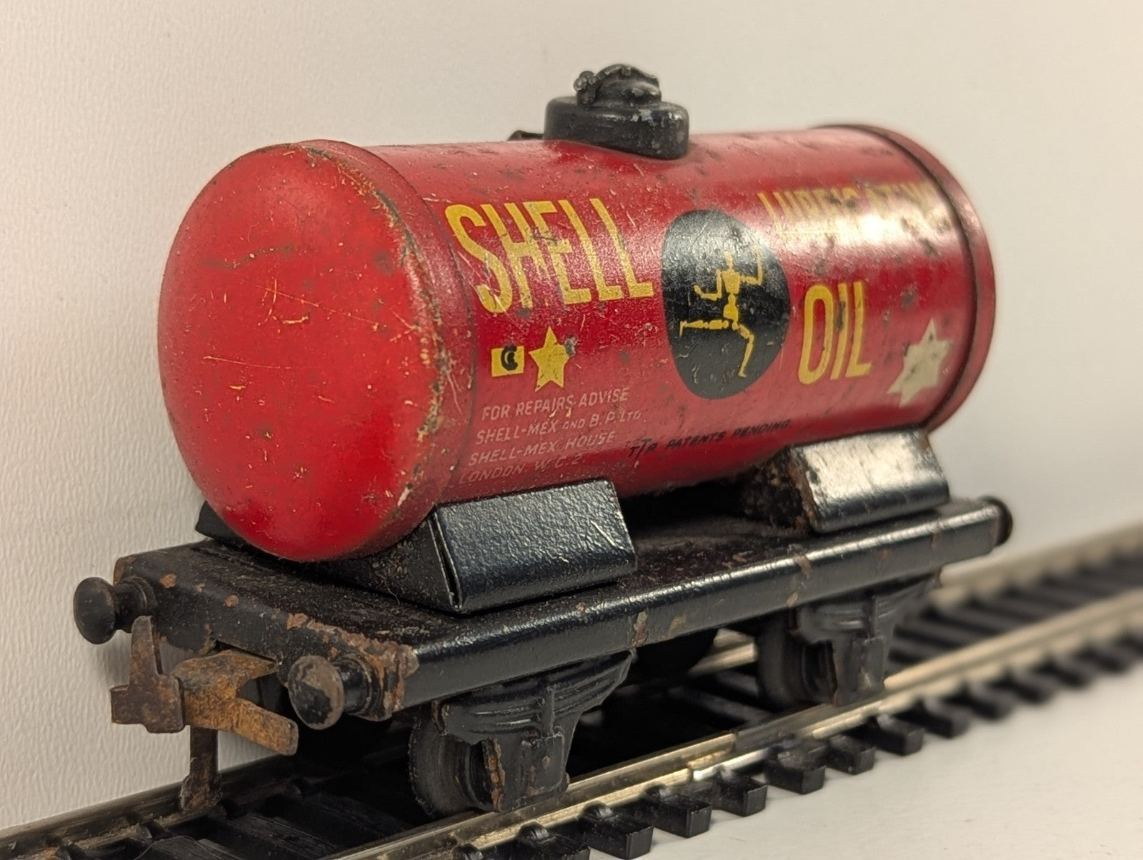 Trix TTR 643 OO Gauge Shell Lubricating Oil Tank Wagon