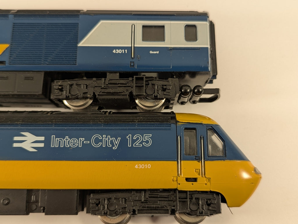 Hornby OO Gauge Class 43 HST Inter-City 125 Power and Dummy Car Locomotives