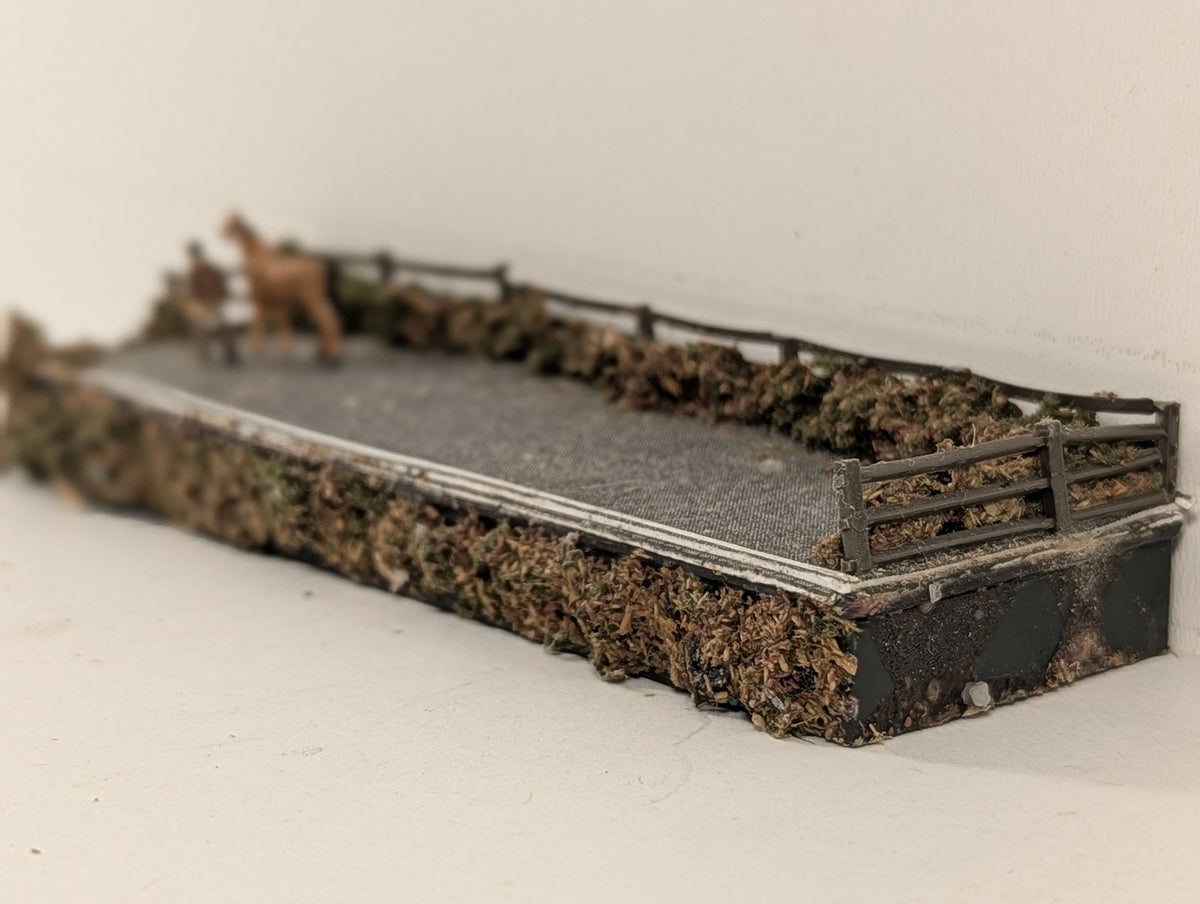 Scratchbuilt N Gauge Roadside Diorama with Horse and Groom Scenic Accessory