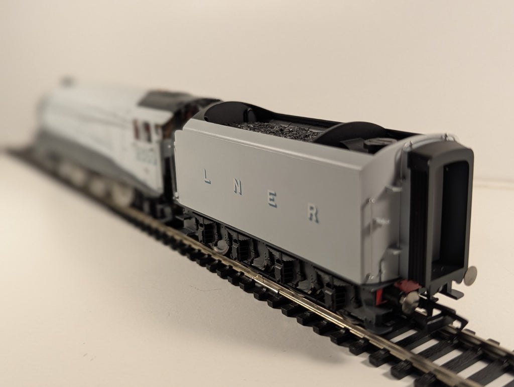 Hornby R2965 Class A4 Locomotive “75th Anniversary of the Silver Jubilee"