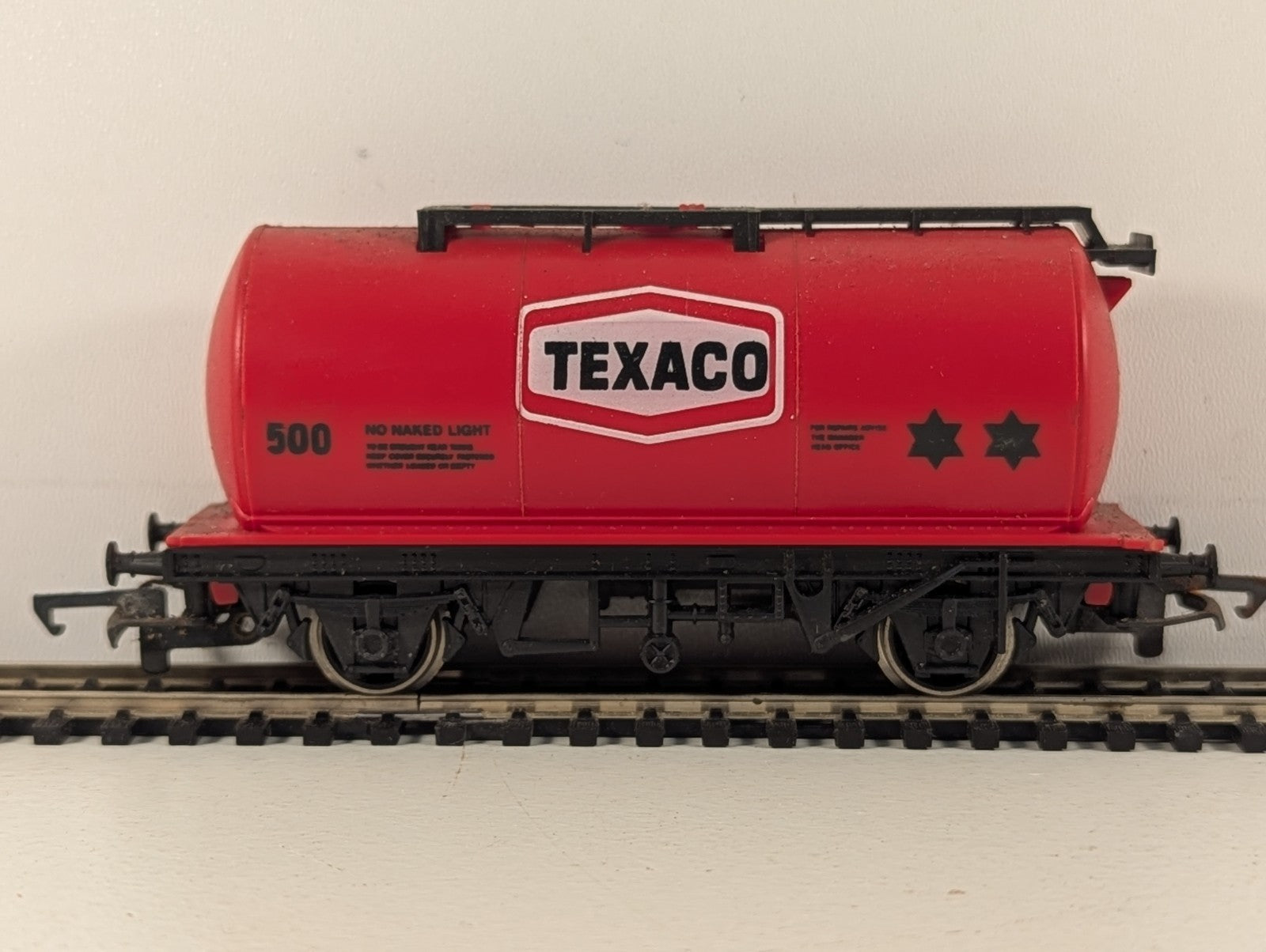 Hornby OO Gauge Texaco Tank Wagon Goods Wagon 500 Texaco Red R127