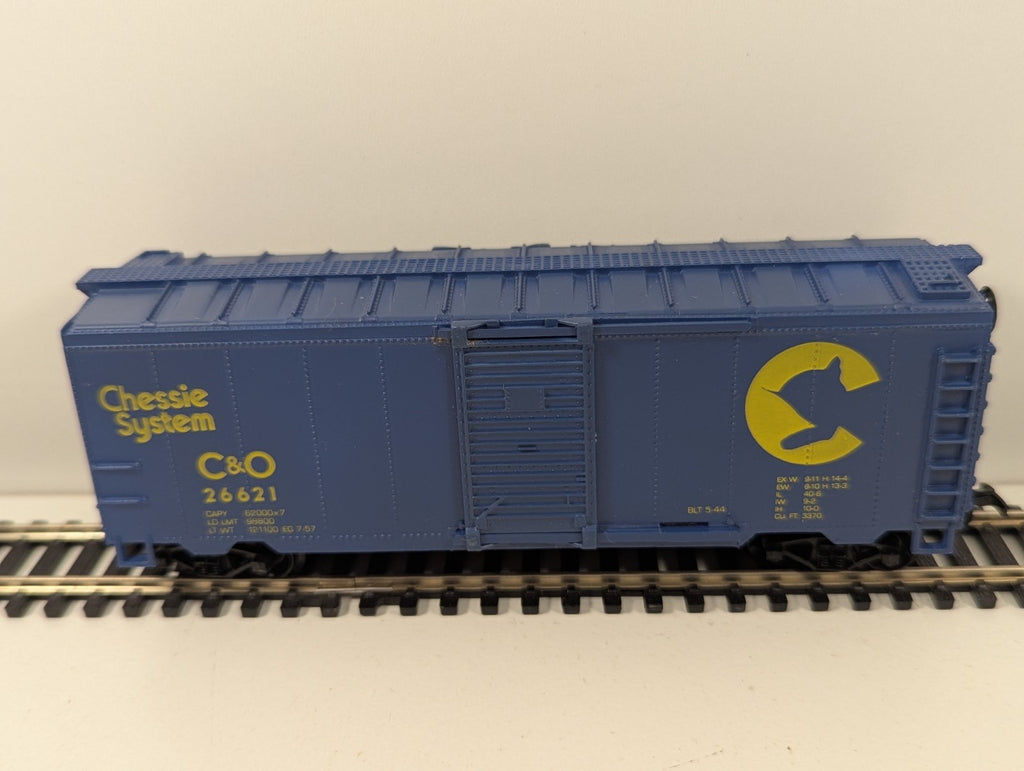 Life-Like HO Gauge Chessie System C&O Box Car