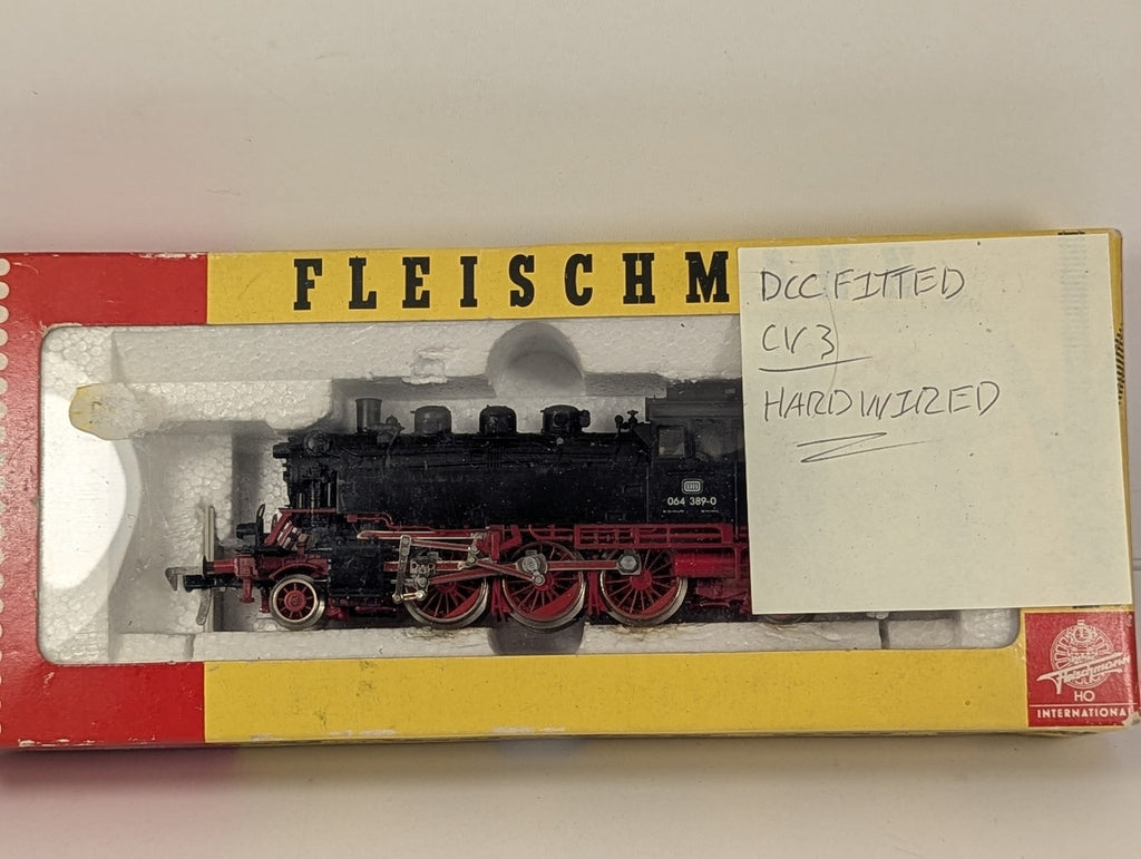 Fleischmann HO Gauge Class 064 Steam Locomotive 064 389-0 DB Black & Red