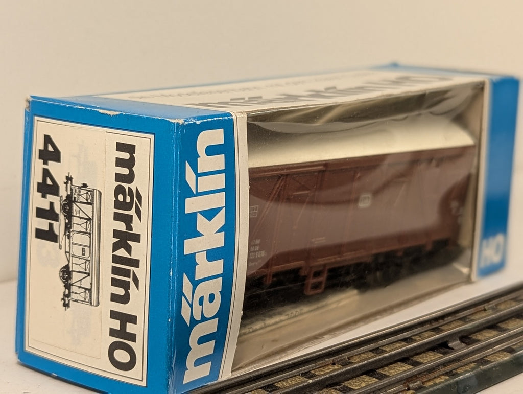 Märklin HO Gauge DB Type Grs-v 213 Box Van with Tail Light Goods Wagon