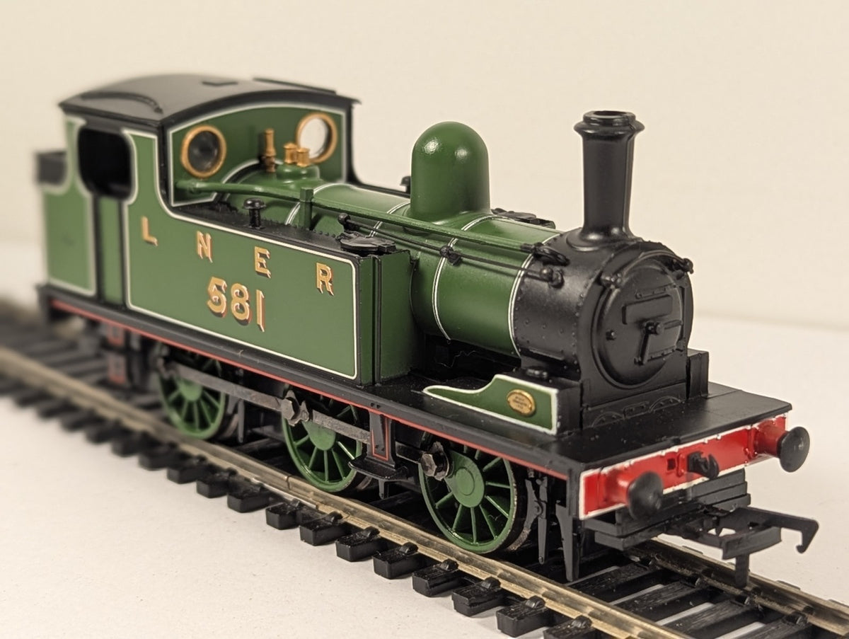 Bachmann Branchline 30-060b Class J72 0-6-0T 581 in LNER green - Limited Edition