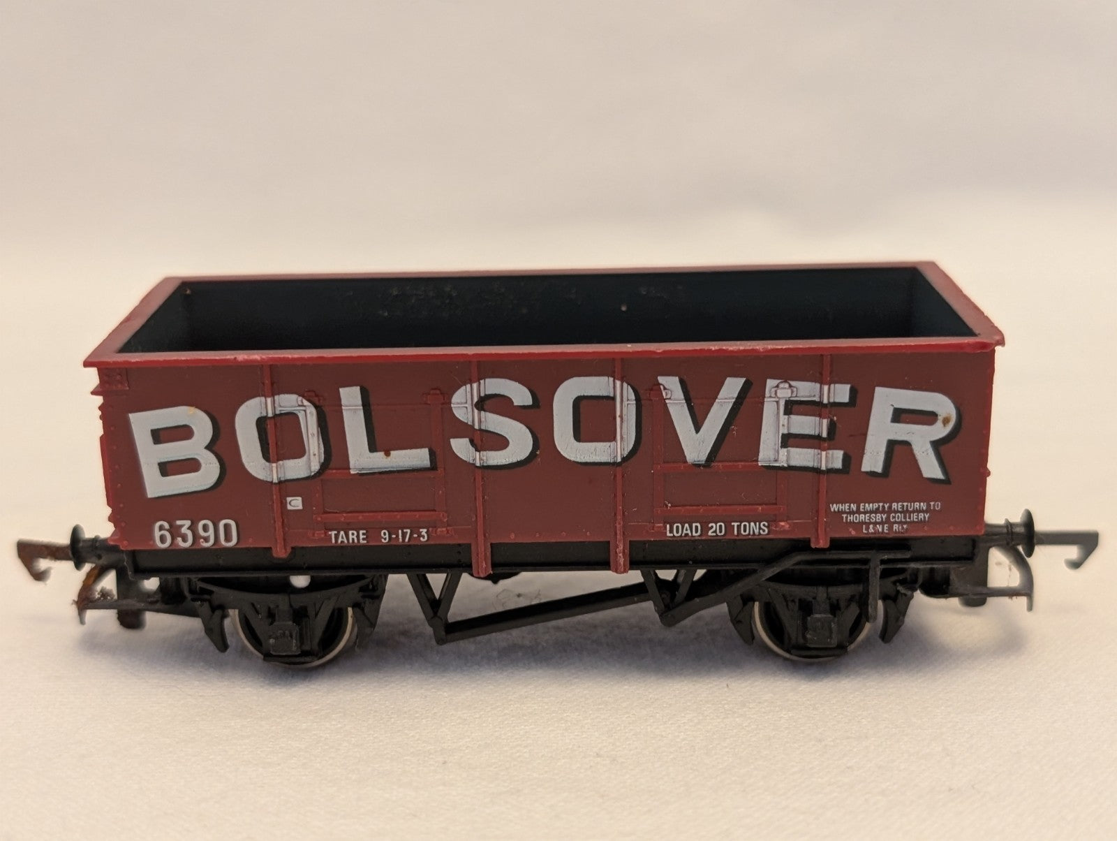 Hornby OO Gauge 20 Ton Steel Wagon Goods Wagon 6390 Bolsover Brown
