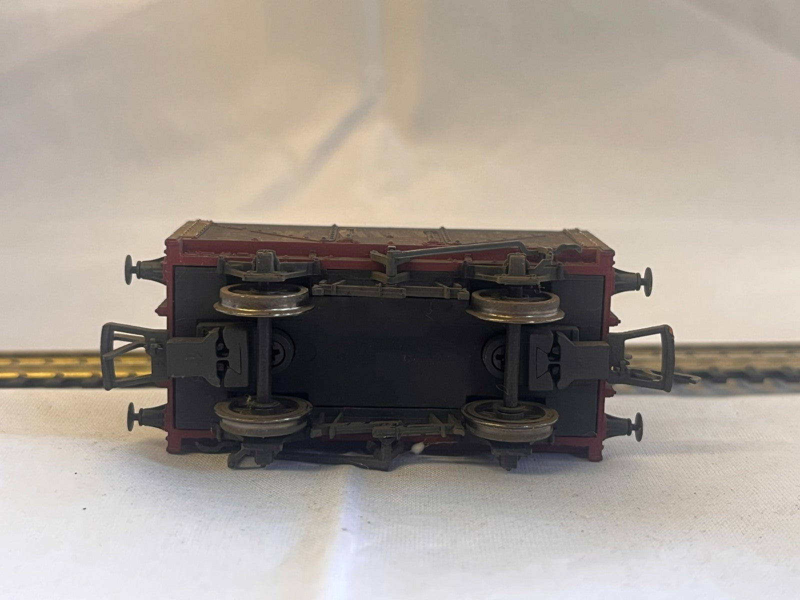 Bachmann Branchline 37-162 OO Gauge R.W. Hill & Son 8 Plank Wagon Weathered