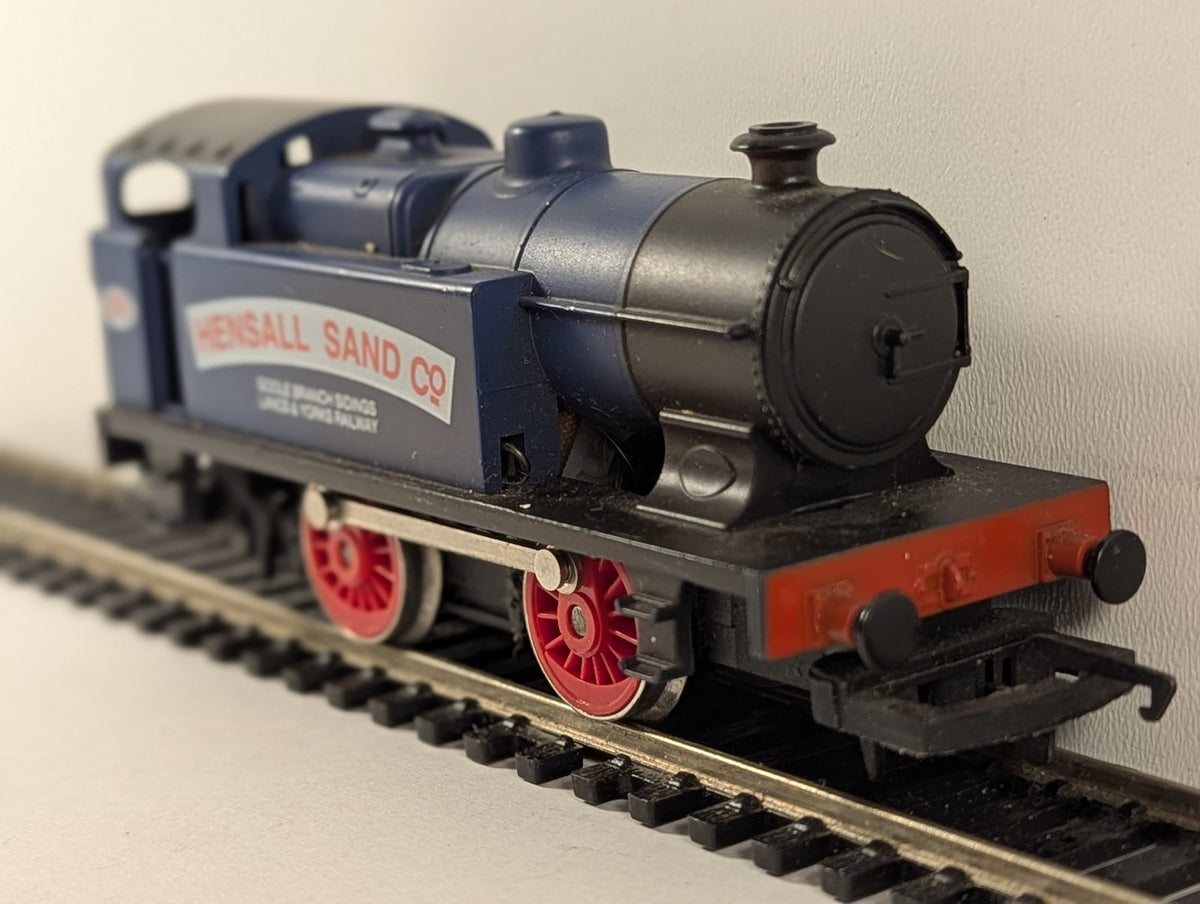 Hornby OO Gauge Industrial 0-4-0 Tank Locomotive 'Hensall Sand Co.'