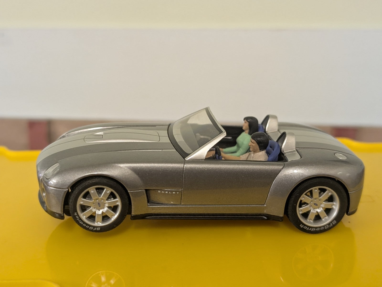 Scalextric Ford Shelby Cobra Concept 2004 Slot Car