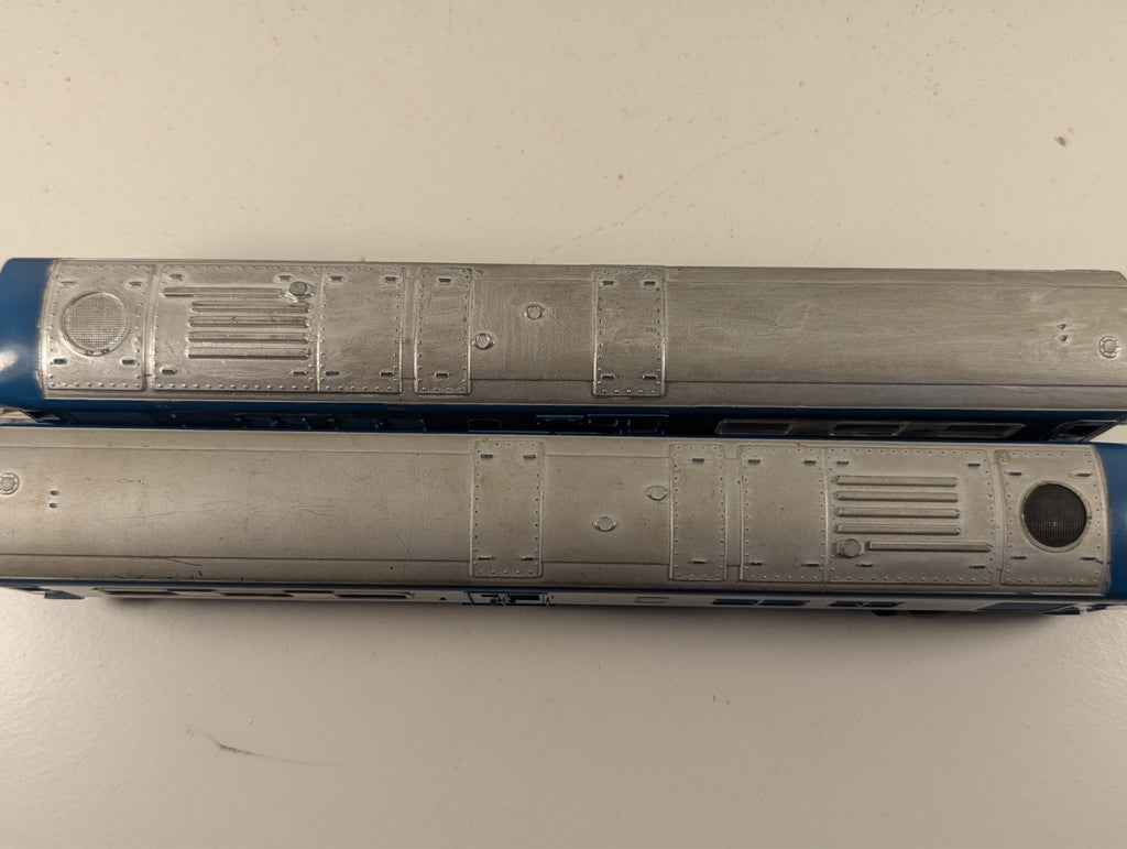 Tri-ang R555/R556 Blue Pullman Train Set OO Gauge