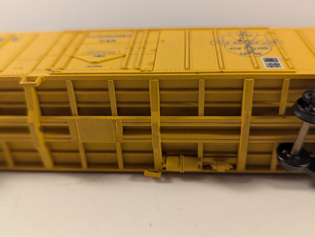 Walthers Mainline HO Gauge 50ft Waffle Side Boxcar D&H