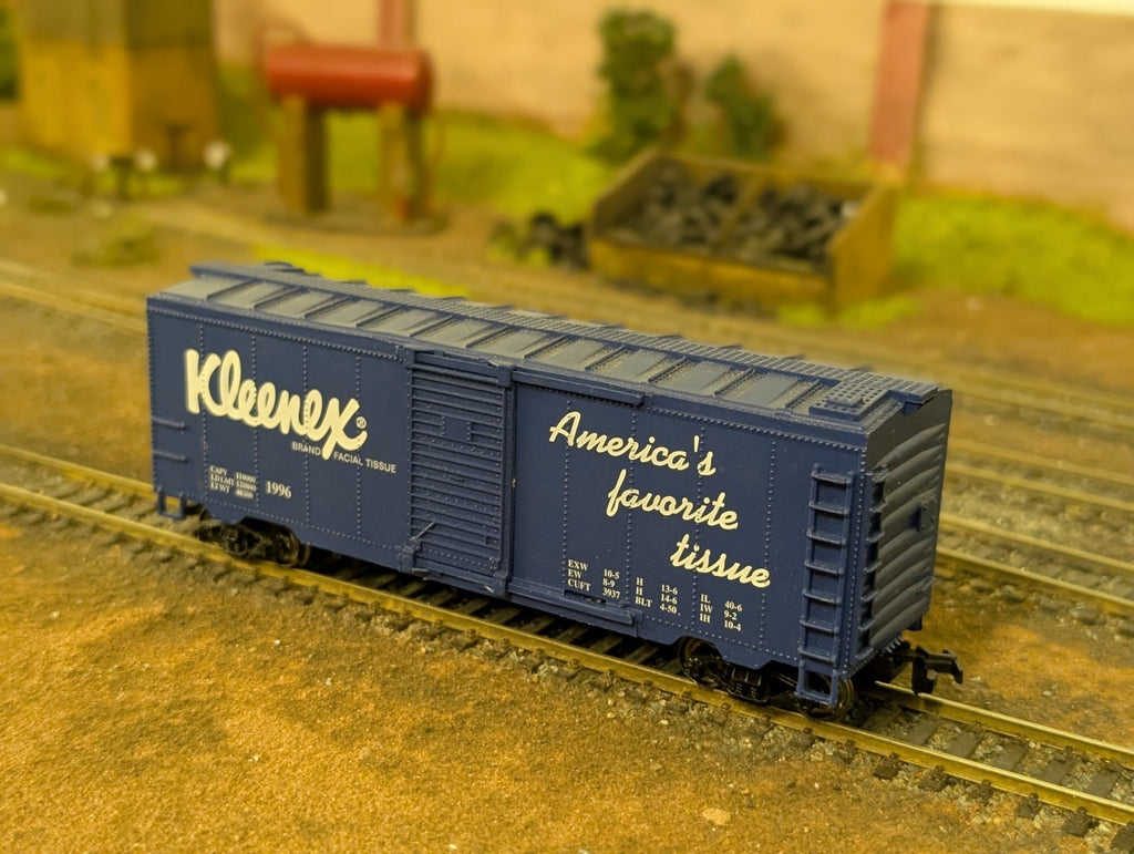 HO Gauge Kleenex Box Car Split 1996 Shoprite Express Railroad Set