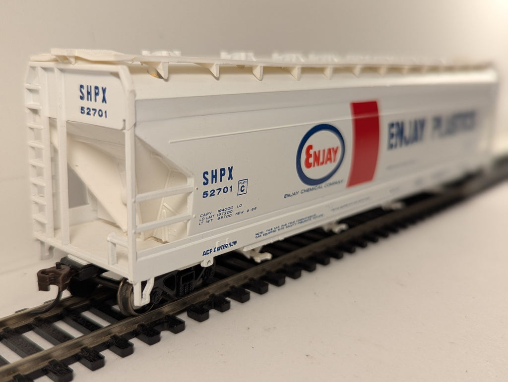 Bachmann HO Gauge 56' Center-Flow Hopper Wagon SHPX 52701 Enjay Plastics 17544