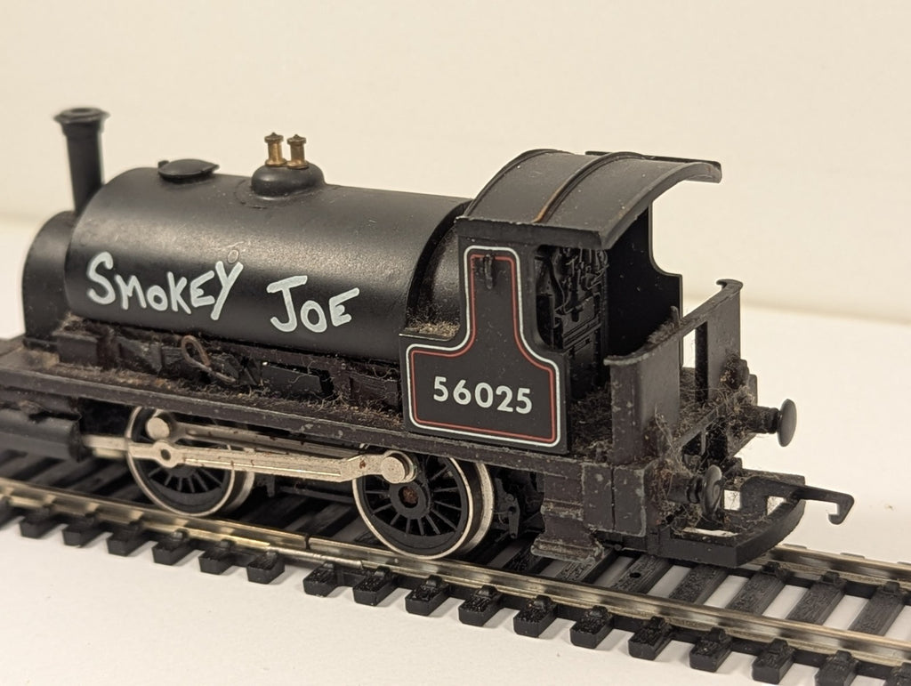 Hornby OO Gauge Smokey Joe 0-4-0ST Tank Locomotive