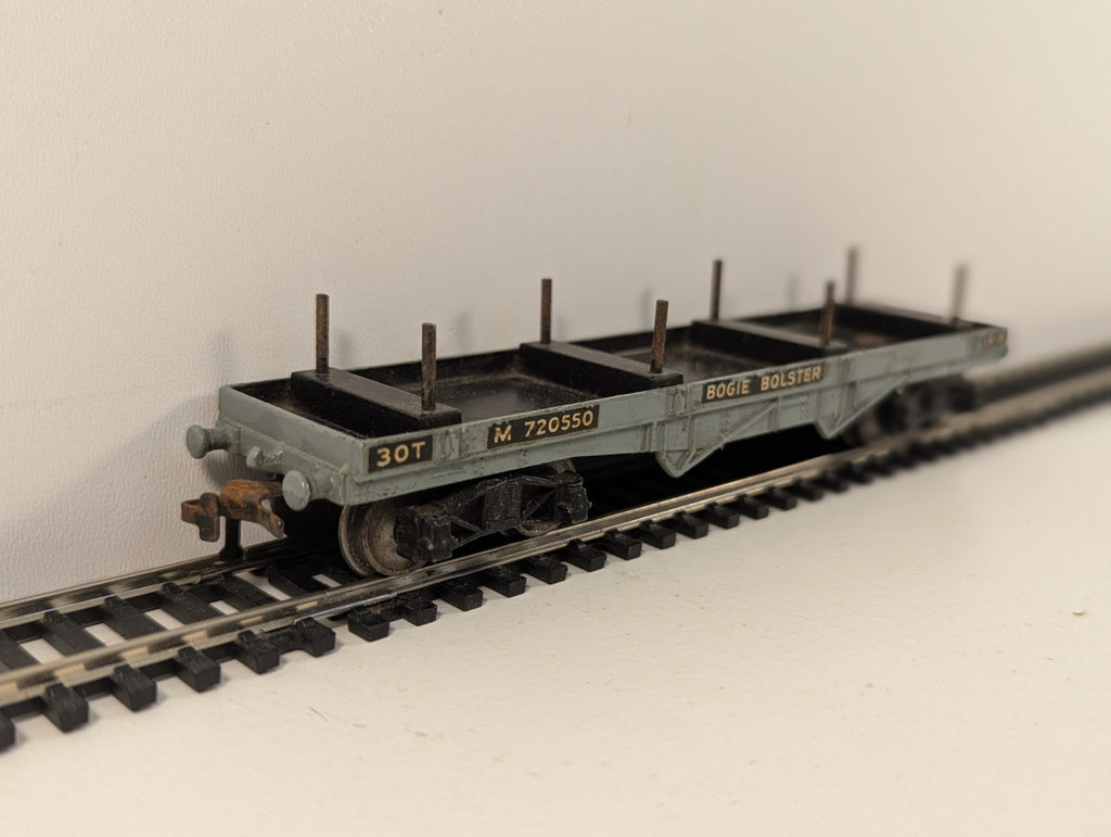 Hornby Dublo 32051 OO Gauge BR Grey Bogie Bolster Wagon - Wrong Box