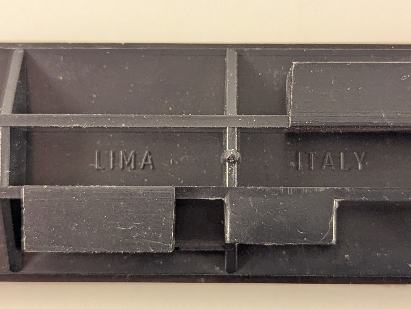 Lima OO Gauge BR Mk1 Corridor Composite Passenger Coach M34628