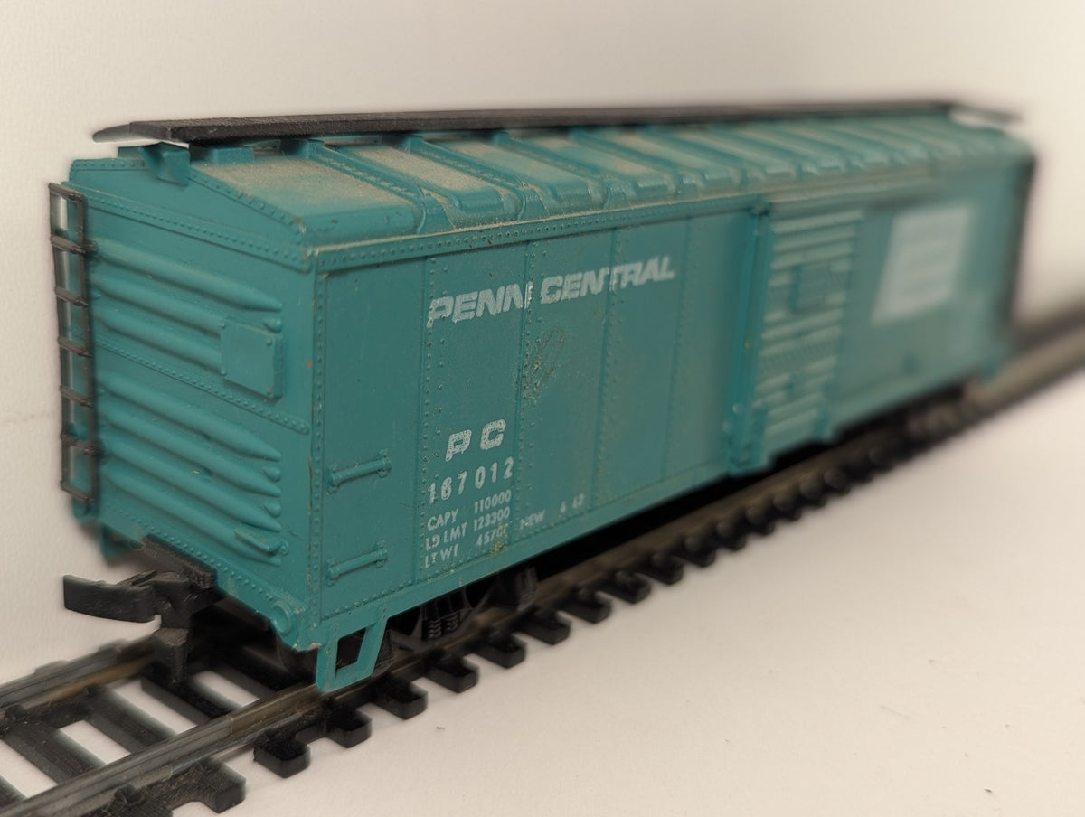 Roco HO Gauge Penn Central 40ft Boxcar 167012