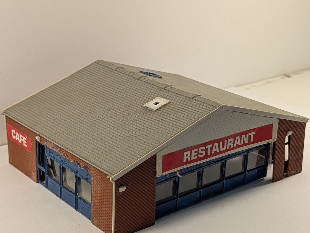 Hornby OO Gauge Station Restaurant Buildings & Structures R8009