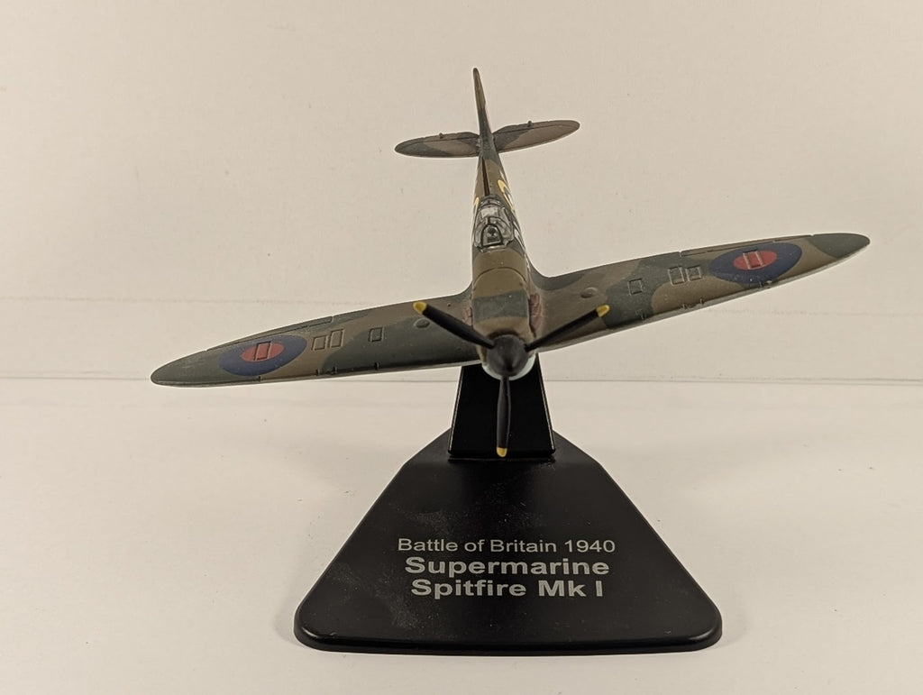 Supermarine Spitfire Mk I Die-cast Model Aircraft R6595 RAF Camouflage (DW-E)
