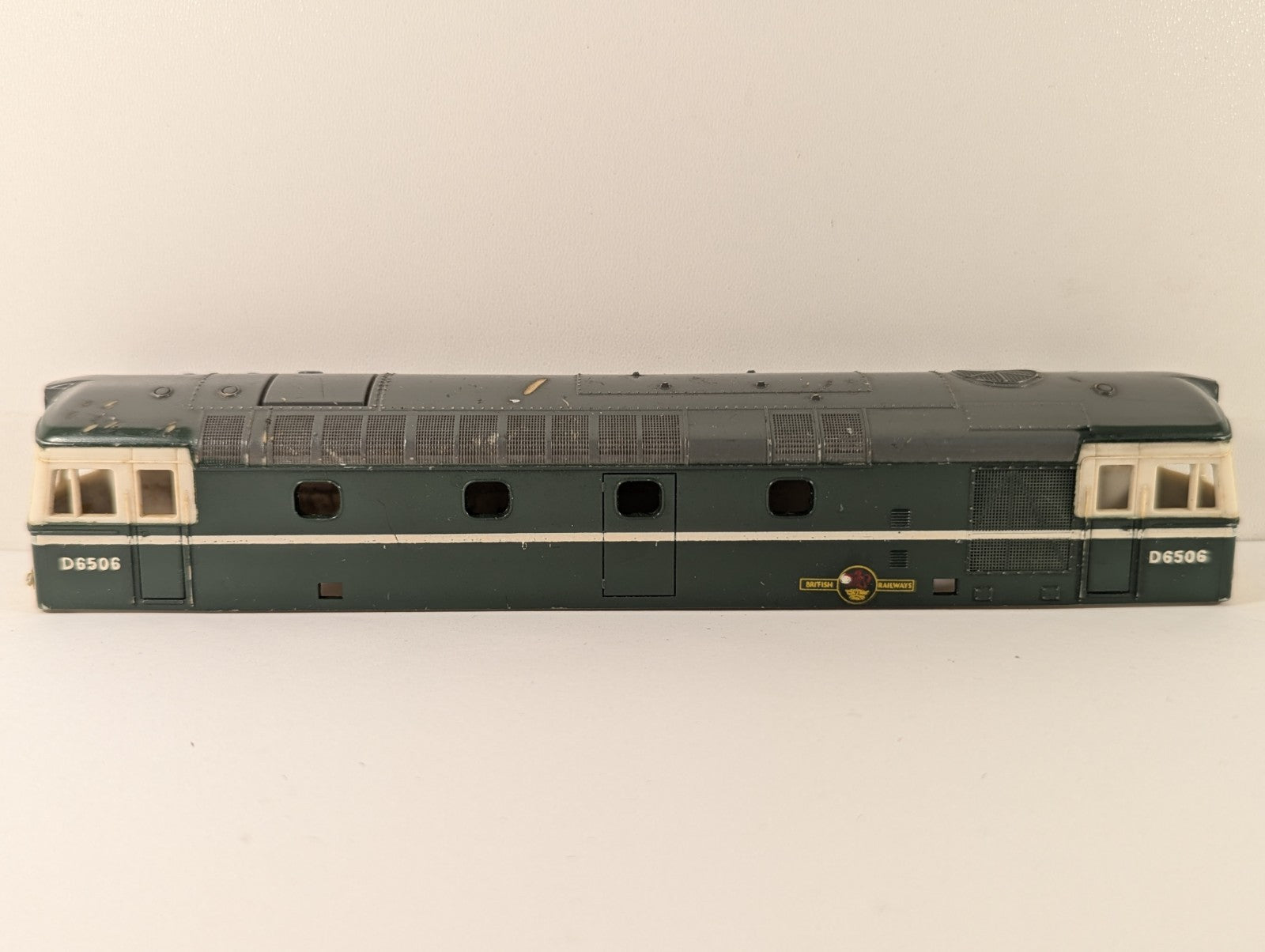 BR Class 33 Diesel Locomotive Body Shell BR Green - Spares/Repairs