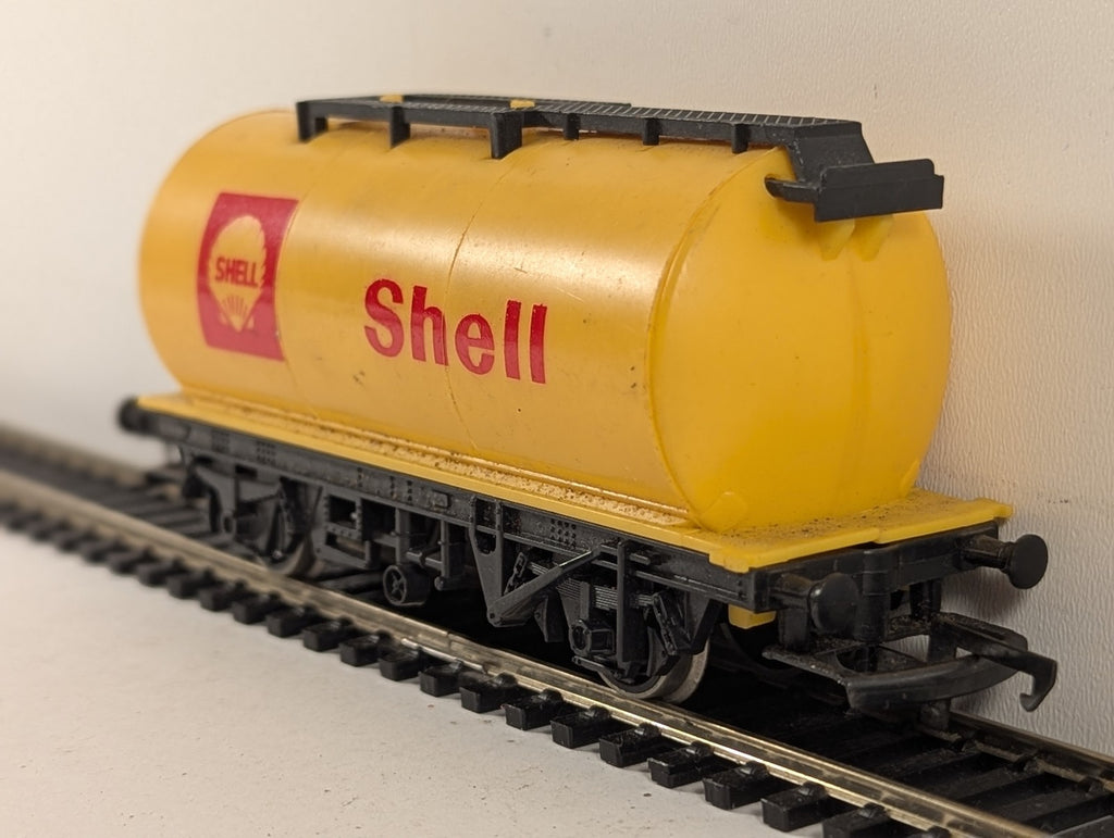 Hornby OO Gauge Shell Tank Wagon Shell Yellow R127