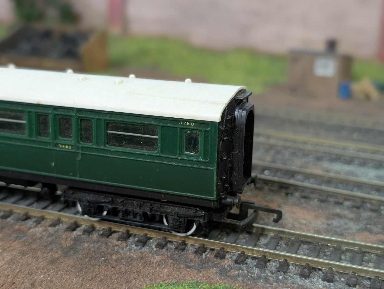 Tri-ang/Hornby R750 OO Gauge SR Caledonian Brake Coach No. 1750 - Boxed