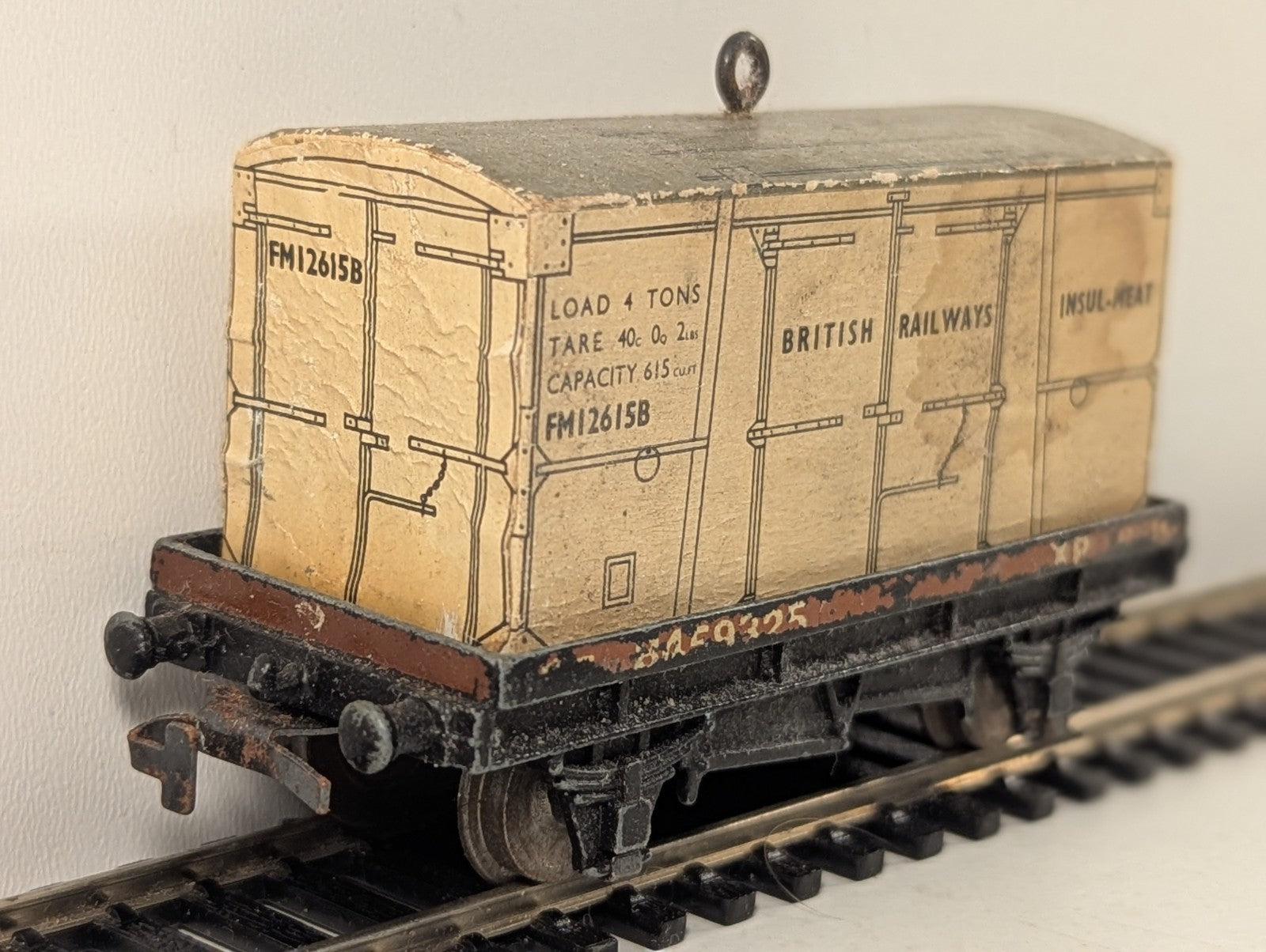 HornbyDublo 4648 Low-Sided Wagon with Detachable "Insul-Meat" Container OO Gauge