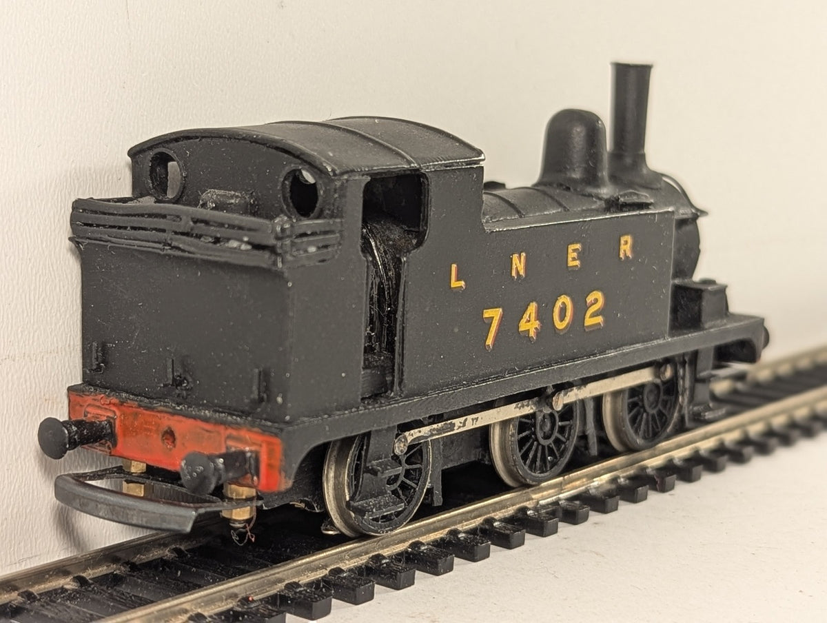 Wills Finecast OO Gauge LNER (Ex GE) J69 Steam Locomotive 7402 LNER Black