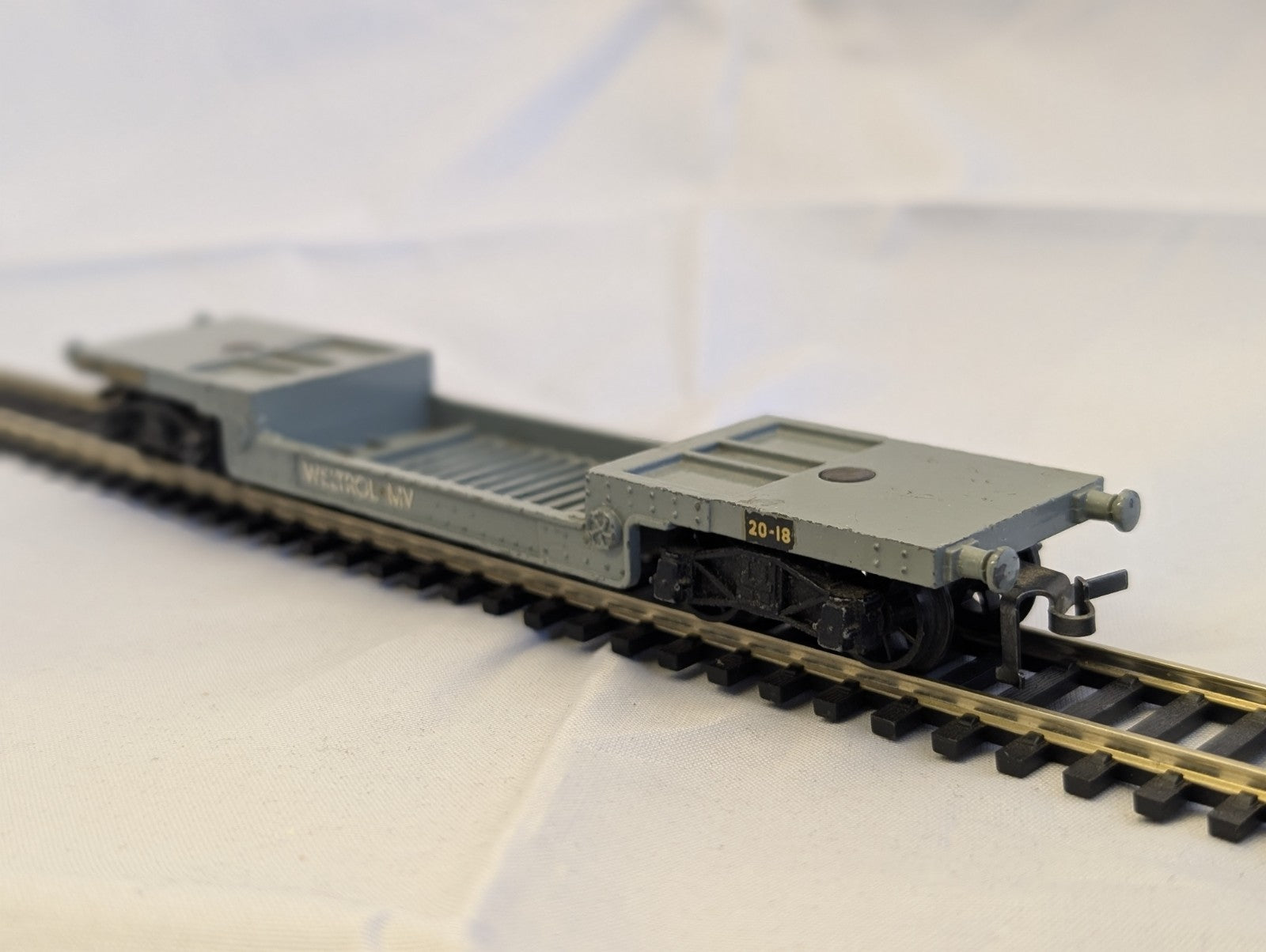 Hornby Dublo D1 40-Ton Bogie Well Wagon