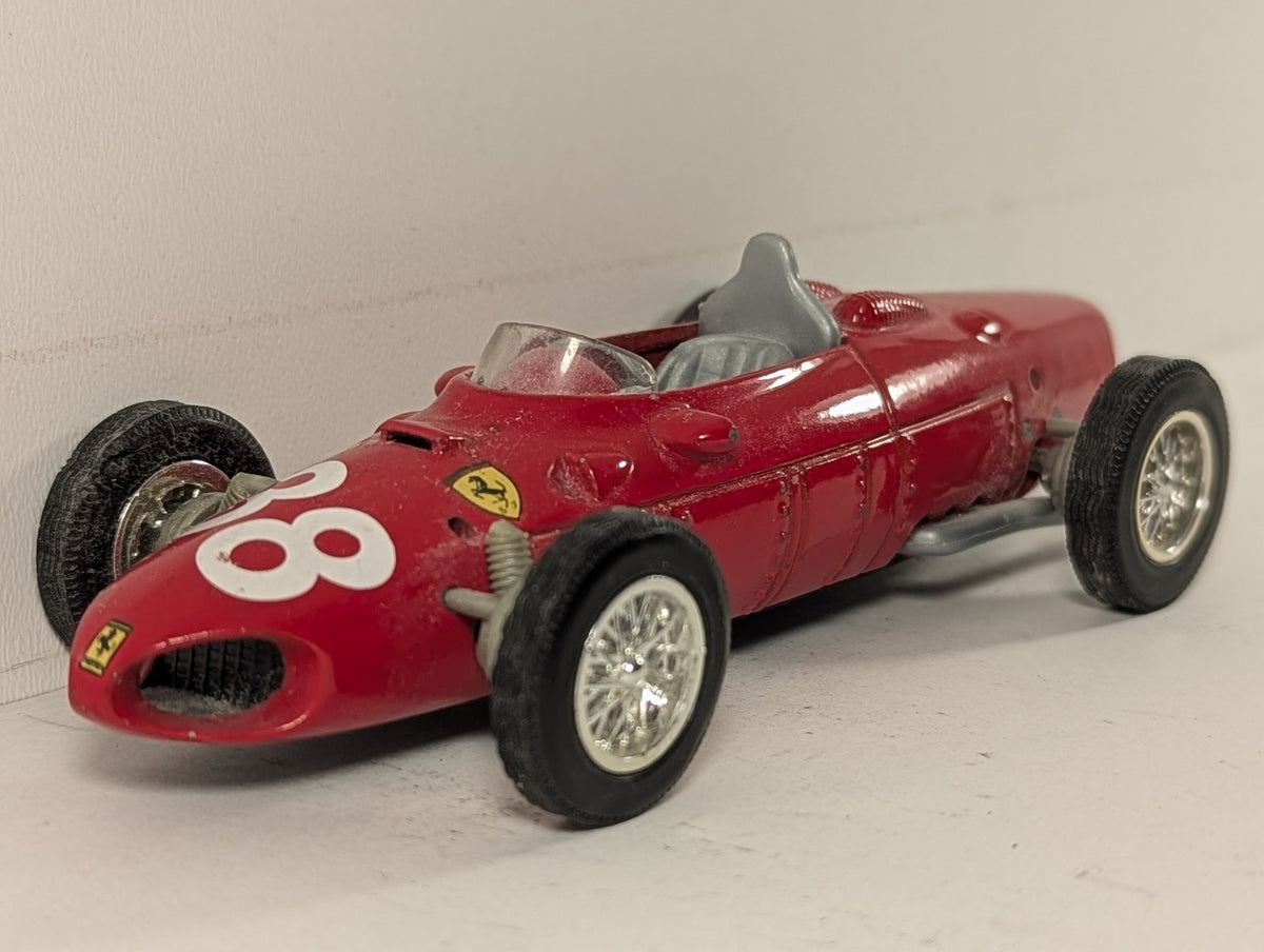 1/35 Scale Ferrari 1961 156 F1 Die-cast Car 38 Red
