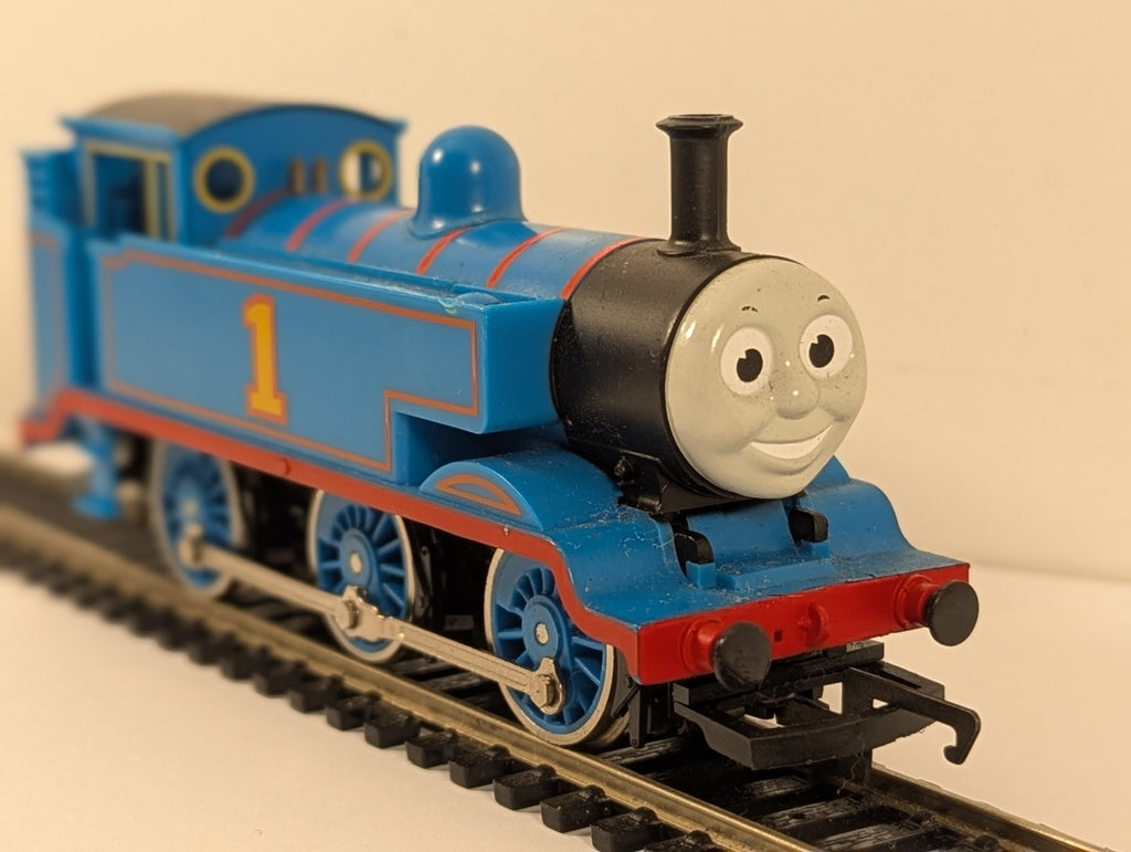 Hornby OO Gauge Thomas the Tank Engine Steam Locomotive