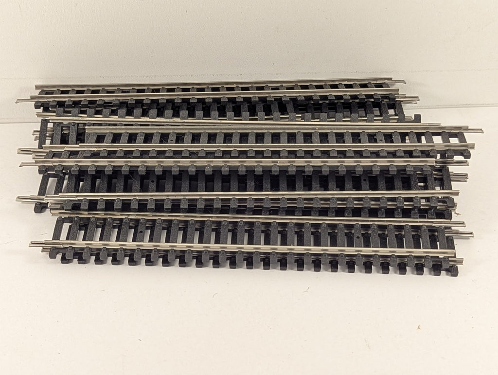 Hornby OO Gauge R600 Straight Track