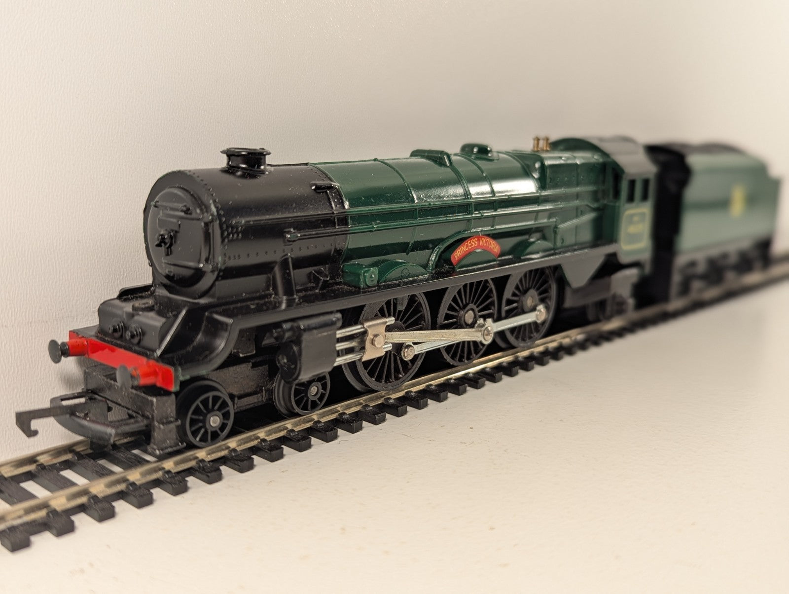 Tri-ang Hornby R053 OO Gauge BR Princess Class 4-6-2 “Princess Victoria”