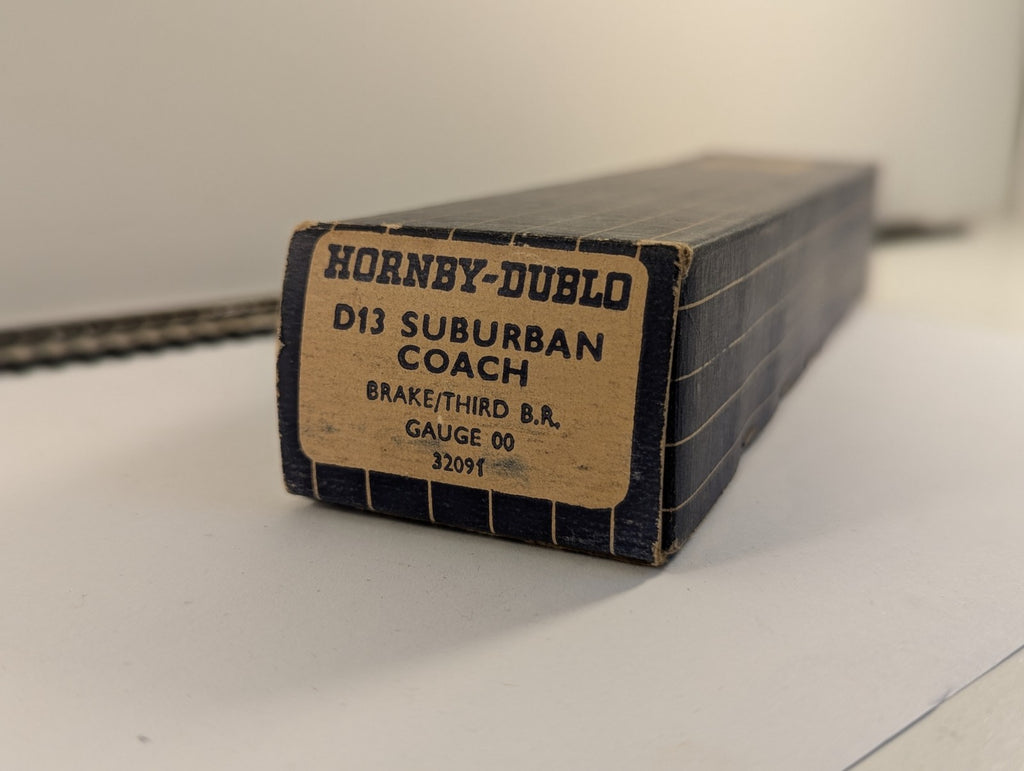 Hornby-Dublo 32090 OO Gauge D13 Suburban Coach - Boxed